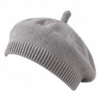 Béret bébé Camille gris en maille tricotée