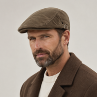 Béret casquette en velours côtelé Oscar porté de profil