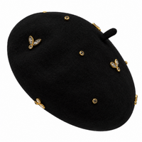 beret femme noir orné de bijoux decoratifs