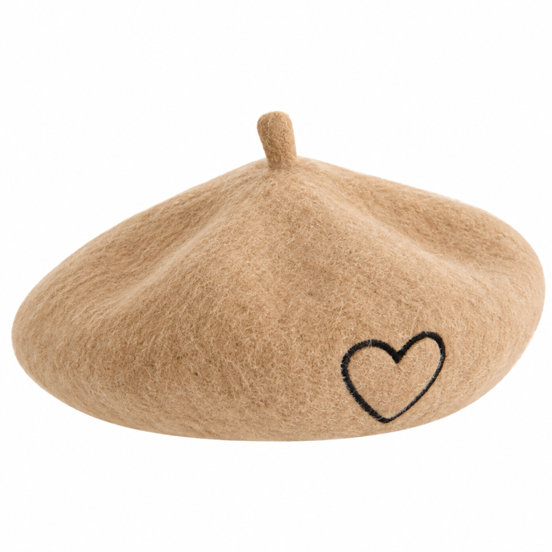 Béret fille marron avec cœur noir brodé