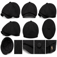 Béret homme noir à visière avec bouton central et details