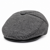 Béret homme gris à visière vu de face