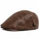 Béret homme Gaspard en simili cuir marron, vue trois-quarts