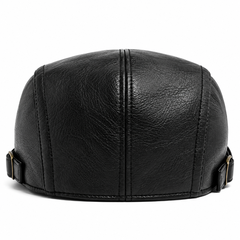 Vue arrière du béret homme en simili cuir noir avec pattes de réglage